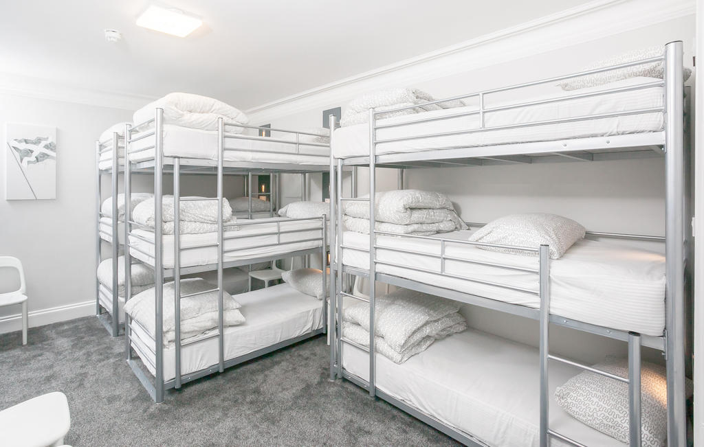 9 bed dorm