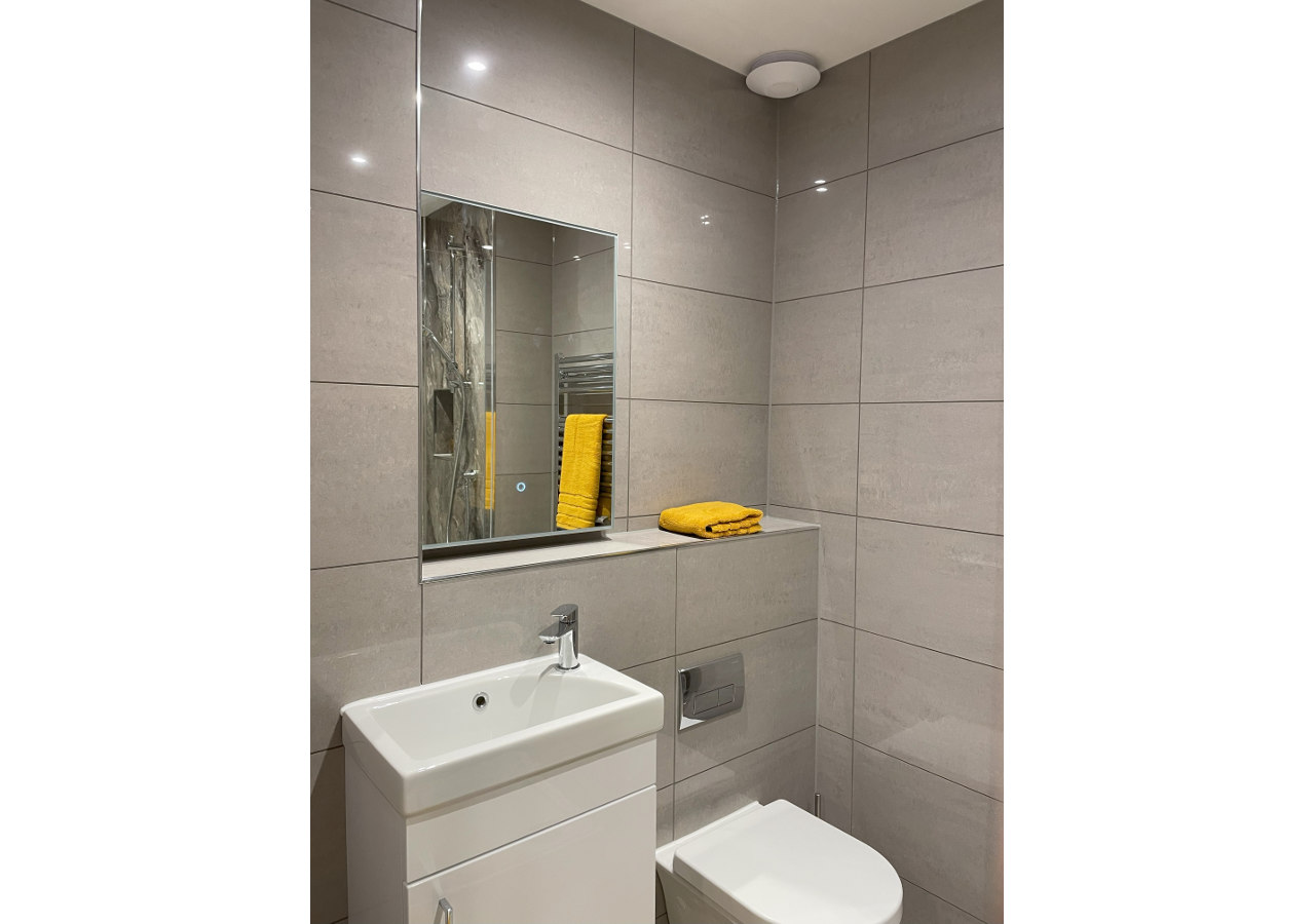 En suite bathroom