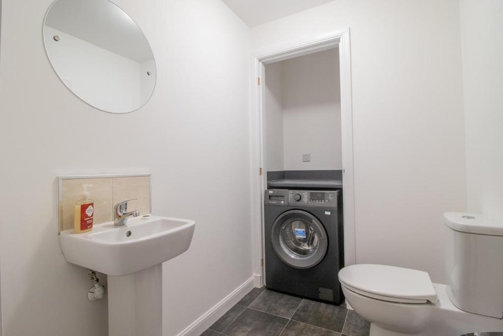 Bathroom/ washer
