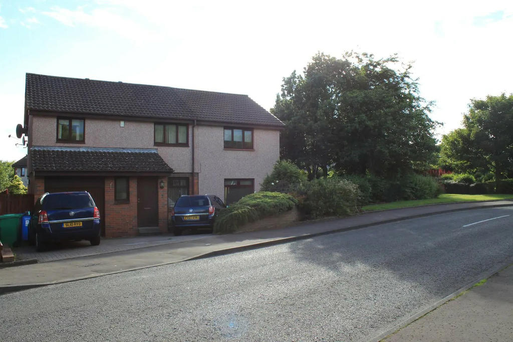 Off-street parking for 2 to 4 cars