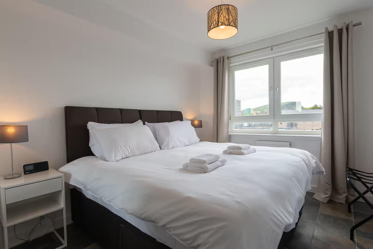 Bedroom 2: super king bed that can be split into two single beds on request