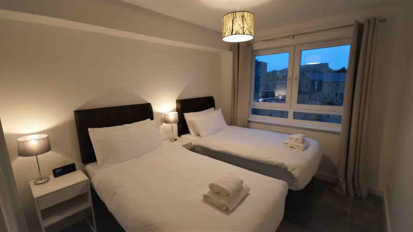 Bedroom 2: As Twin room