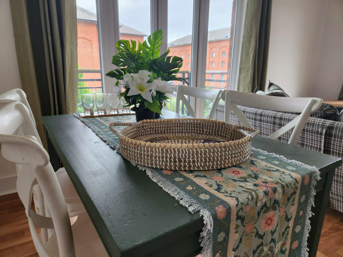 Living/dining 
area