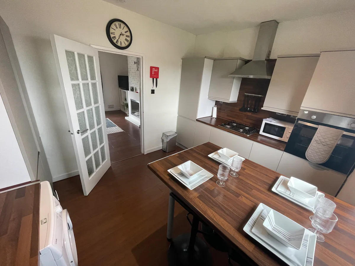 Kitchen / Dining area