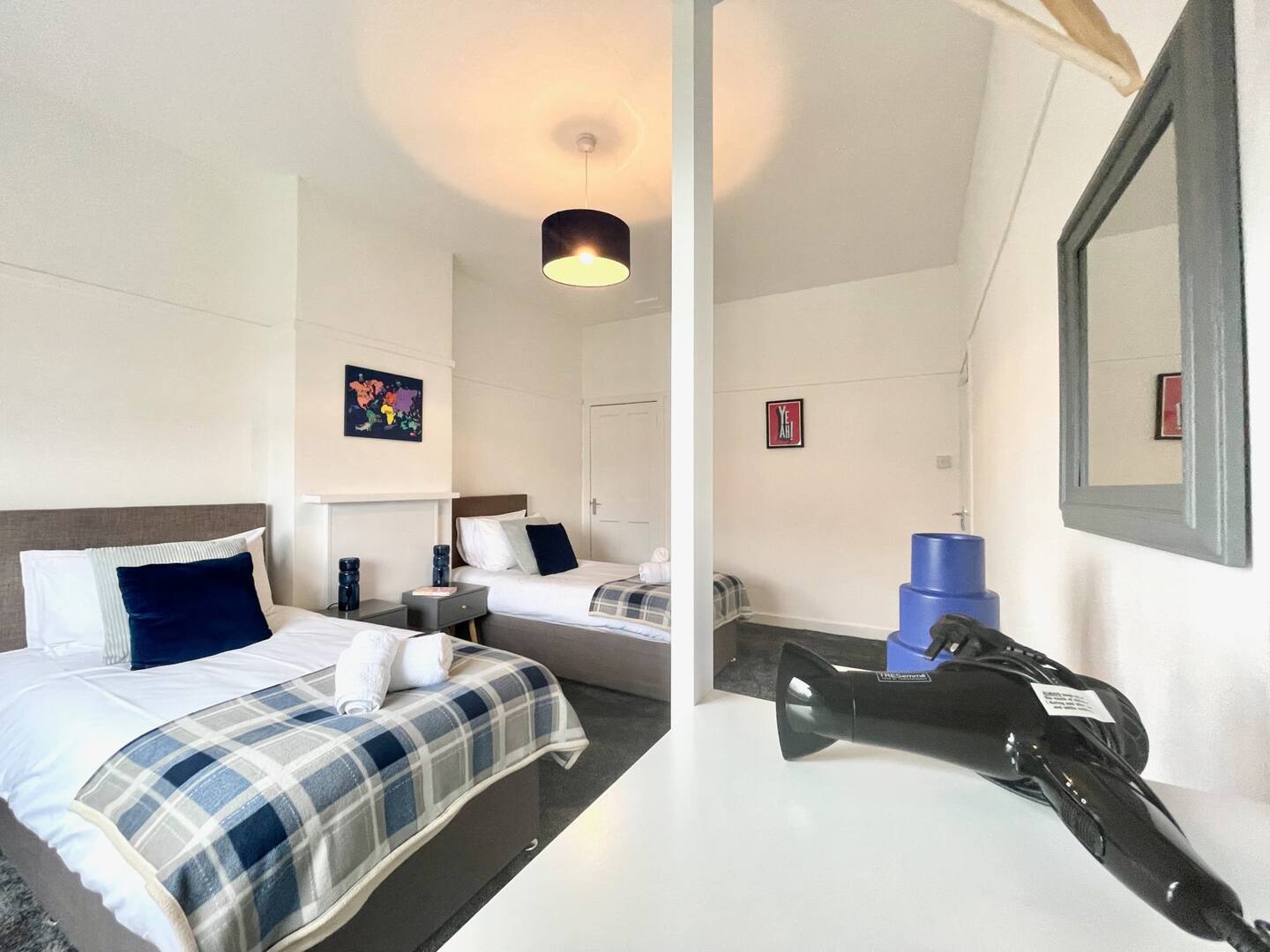 Twin bedroom