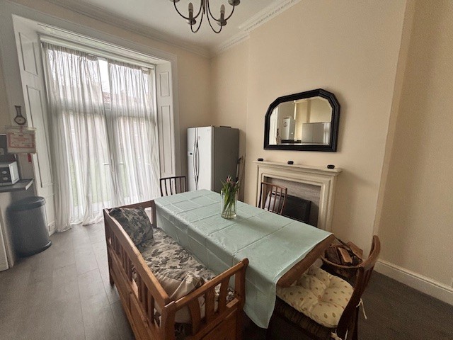 Living/Kitchen area 
