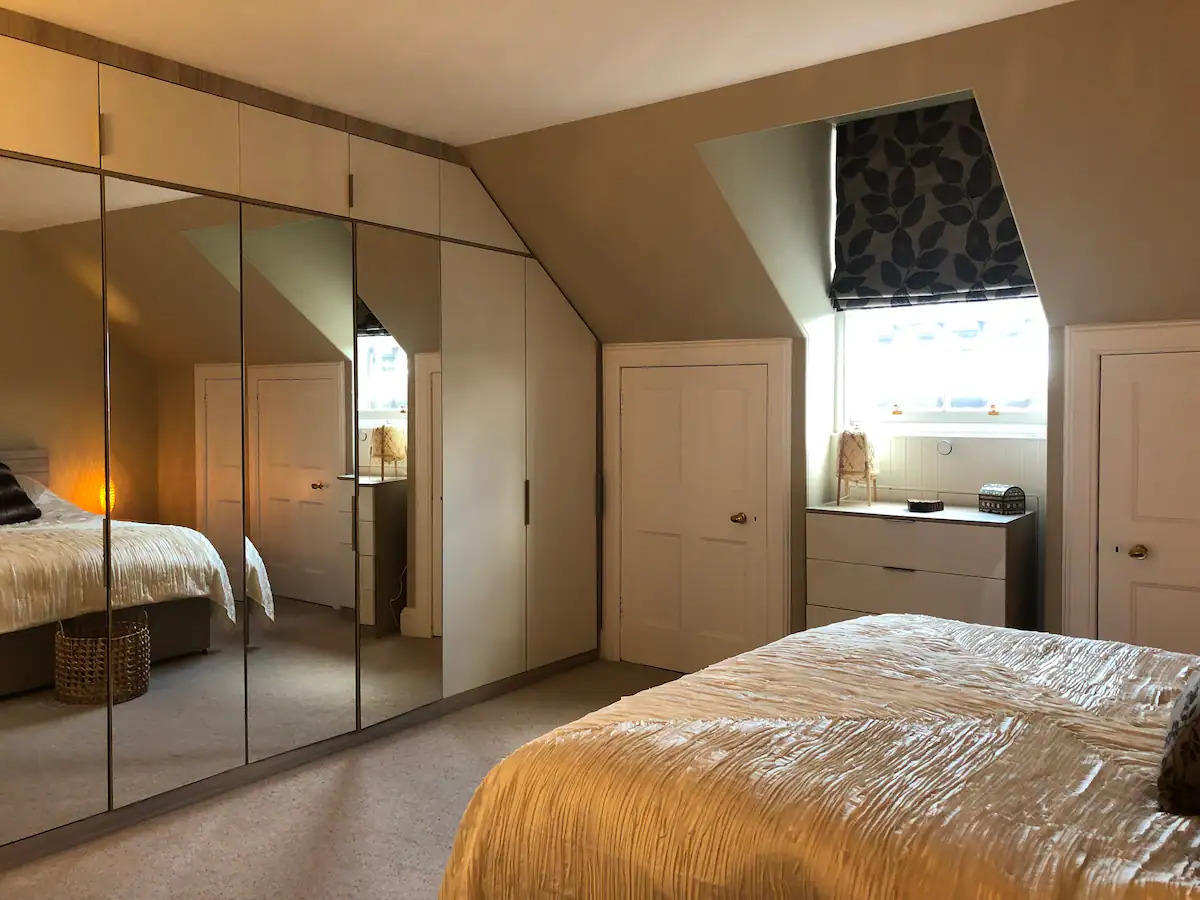 Double bedroom with kingsize bed