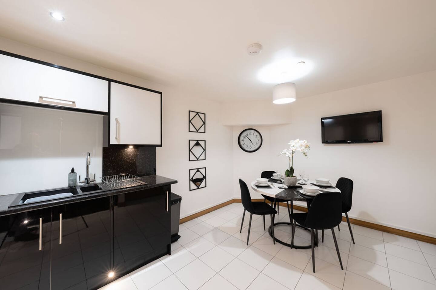 Kitchen/Dining