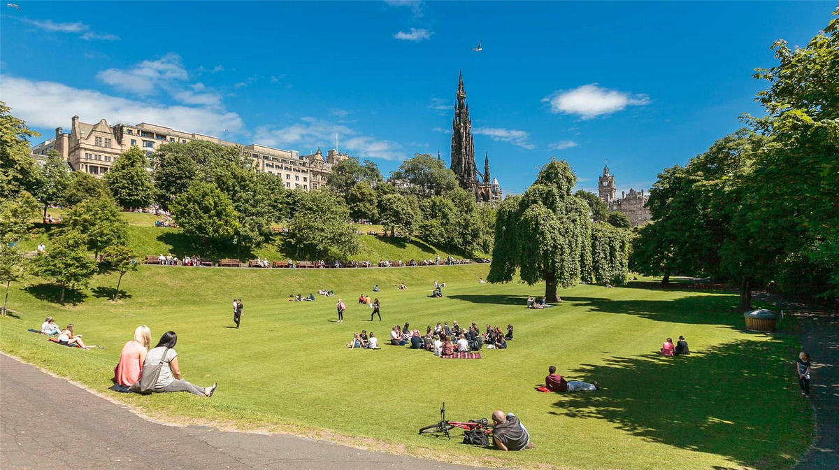 Princes St Gardens