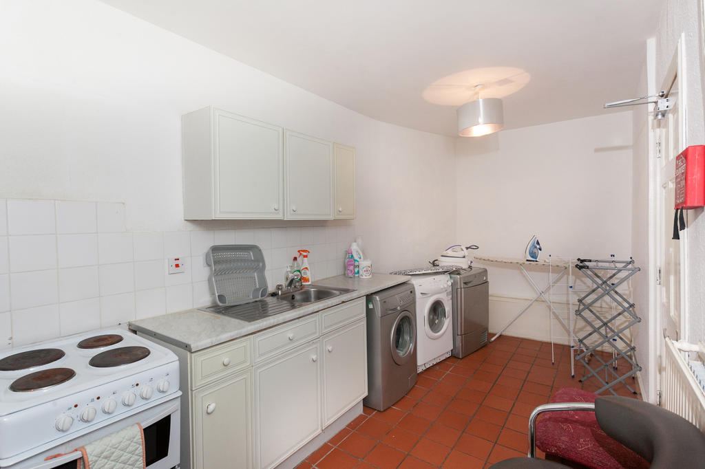 Second kitchen & laundry on lower floor