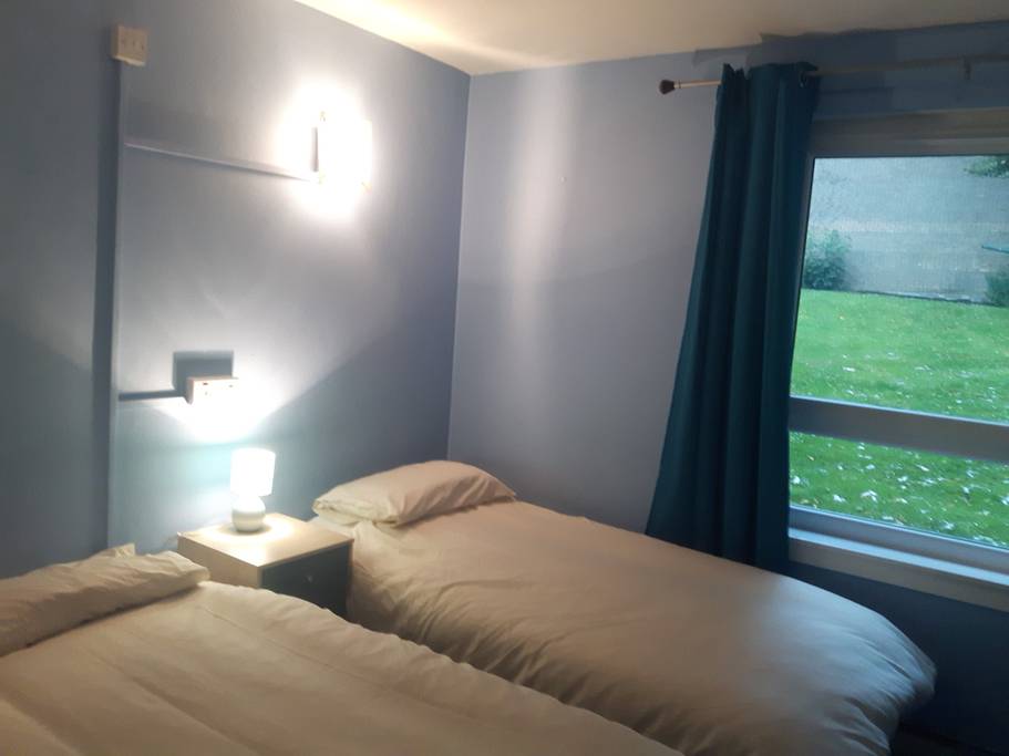 Twin Bedroom