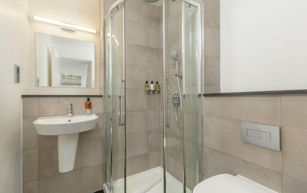 En-suite bathroom