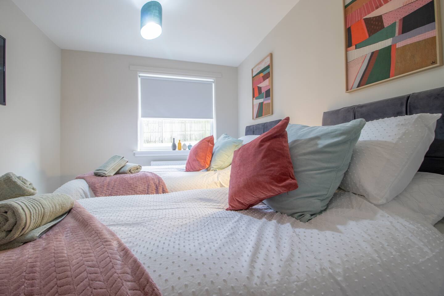 Twin bedroom