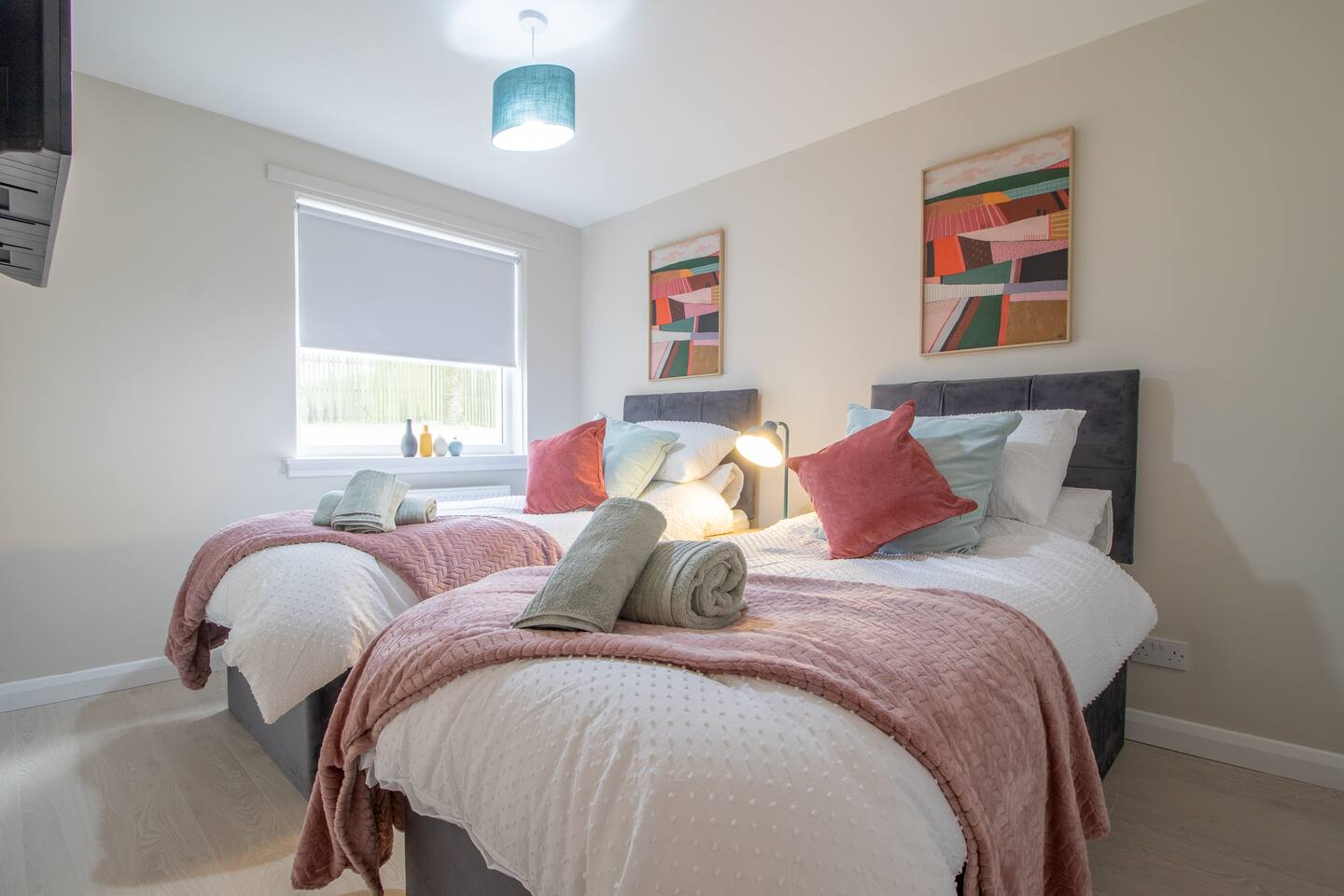 Twin bedroom