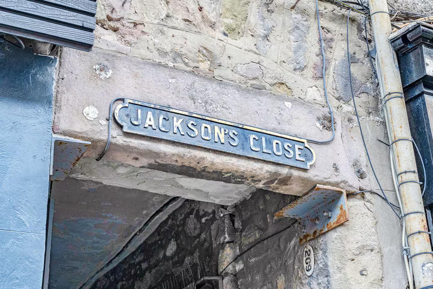 Jacksons Close