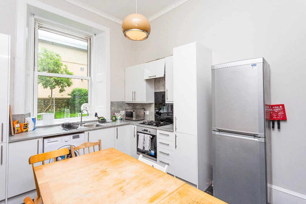 Dining kitchen