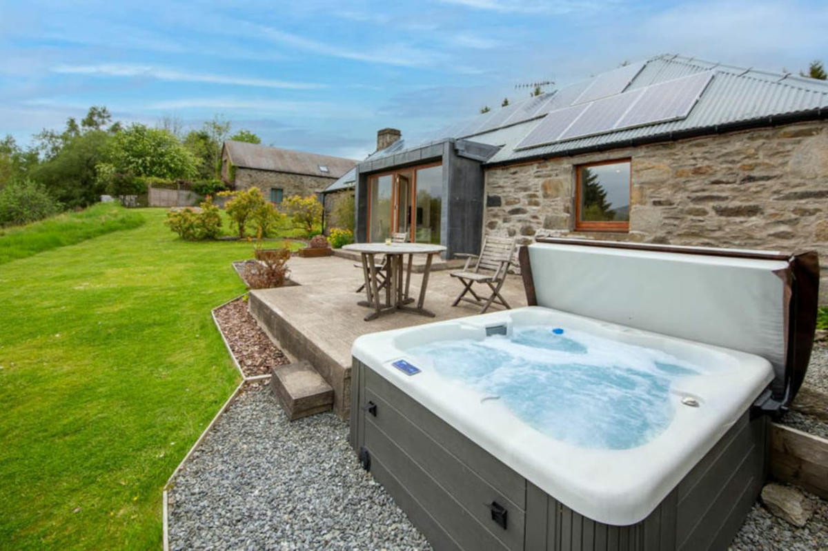 Hot tub