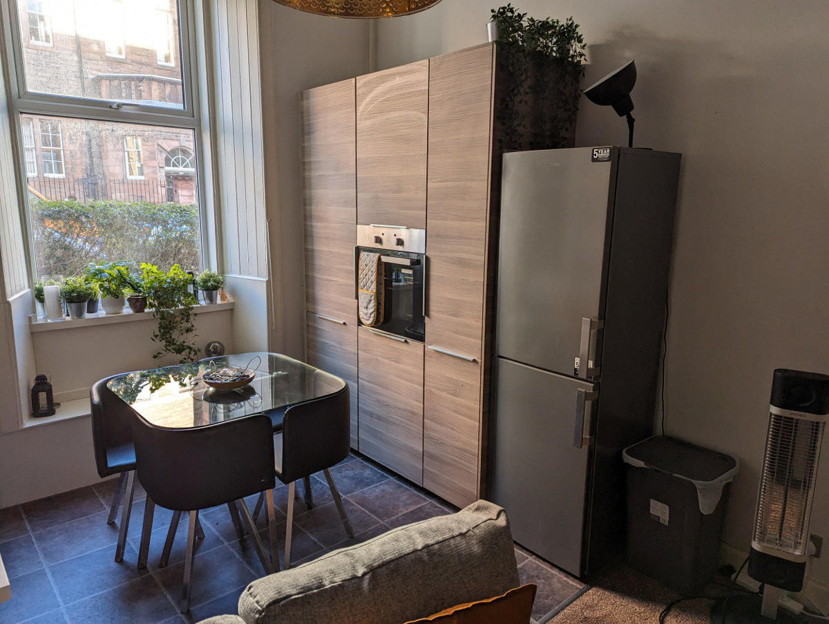 Kitchen/Dining area