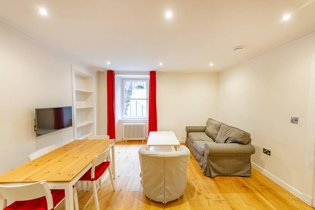 Open Plan Living / Dining / Kitchen Space