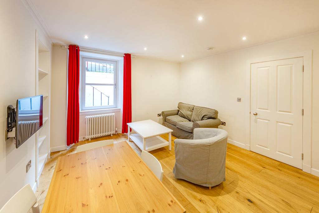 Open Plan Living / Dining / Kitchen Space