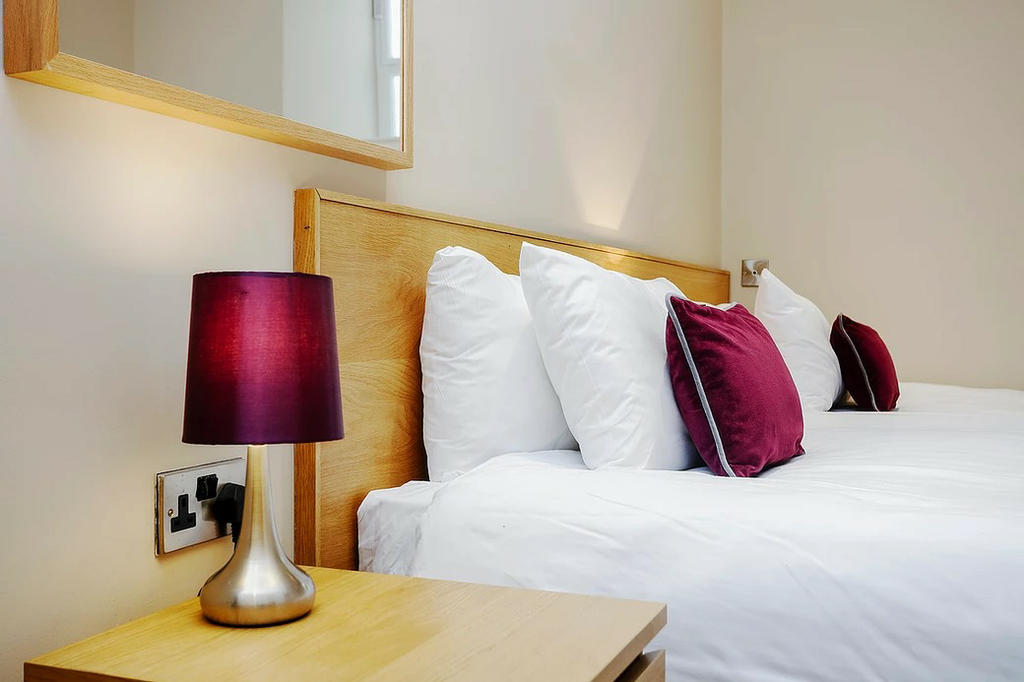 Bedroom 3 (with zip&link beds)