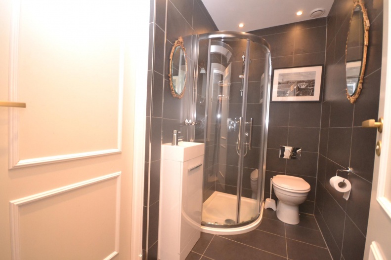 En Suite Shower Room