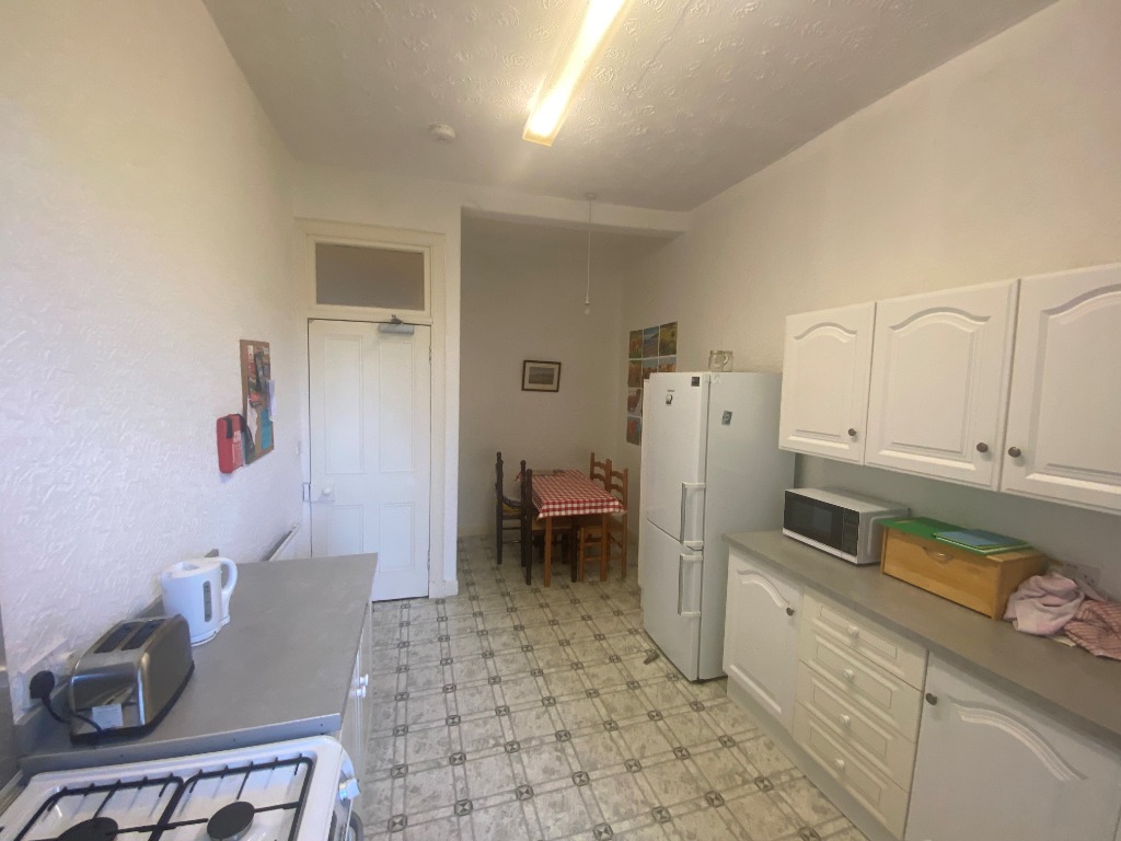 Kitchen / Dining area