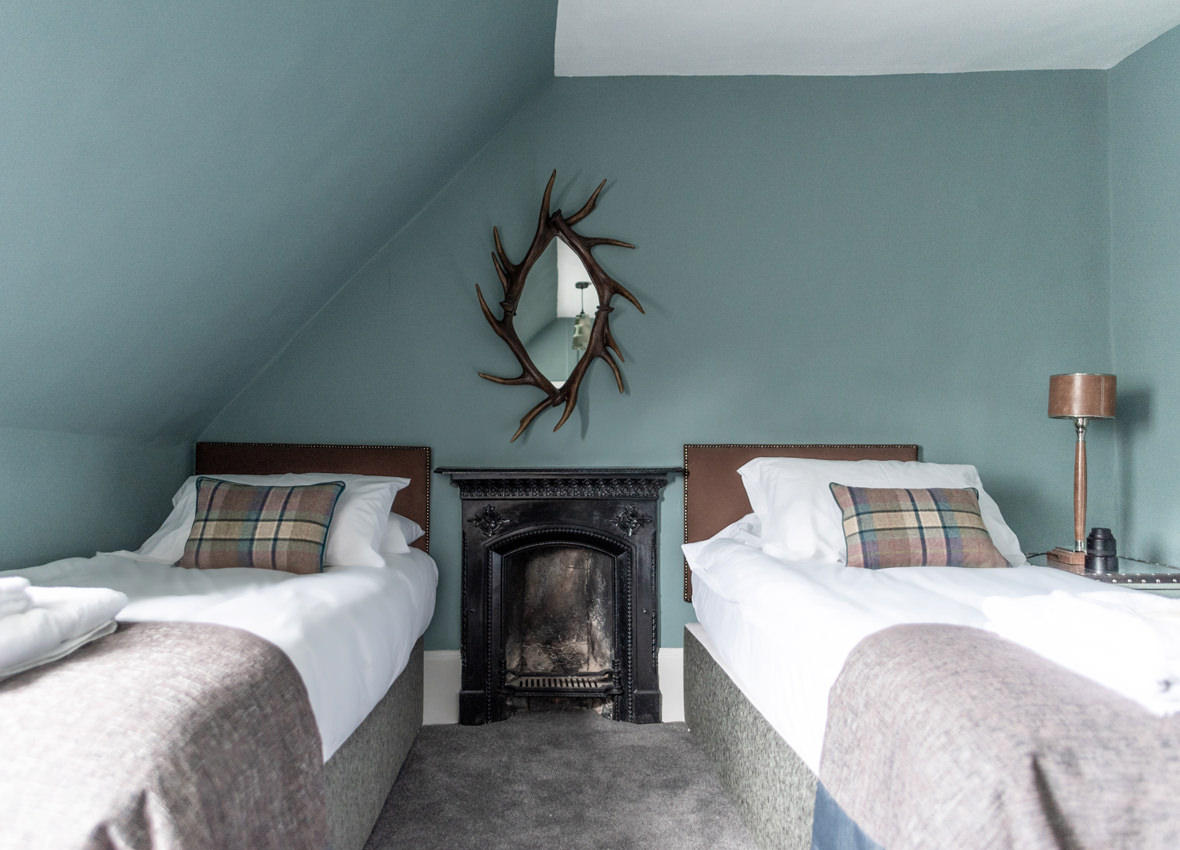 Bedroom (Stag)