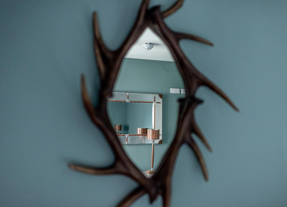 Bedroom (Stag)