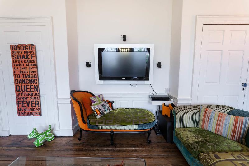 Living Room & Dining Area