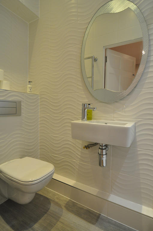 En suite bathroom (bedroom 3)