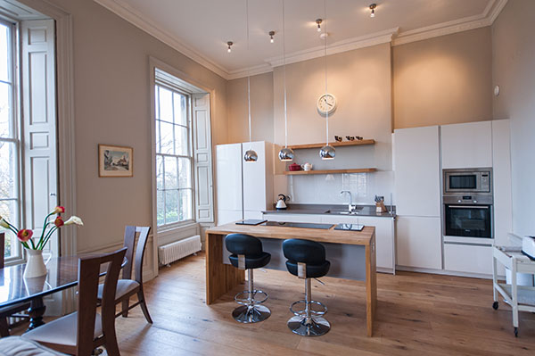 Dining Area & Kitchen