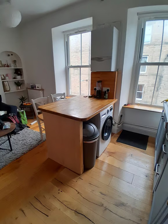 Kitchen/Living area