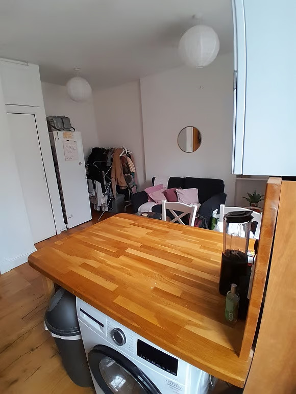 Kitchen/Living area