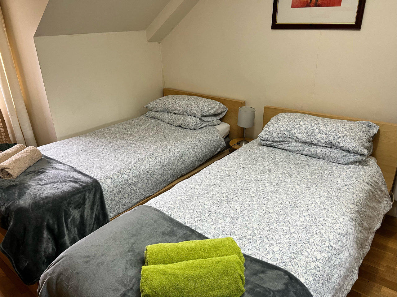 Twin bedroom