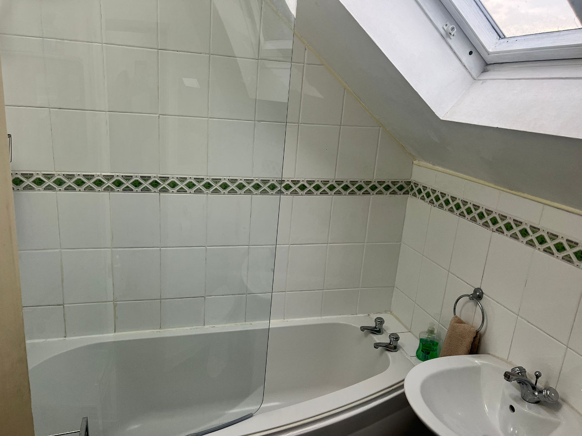 Main bathroom