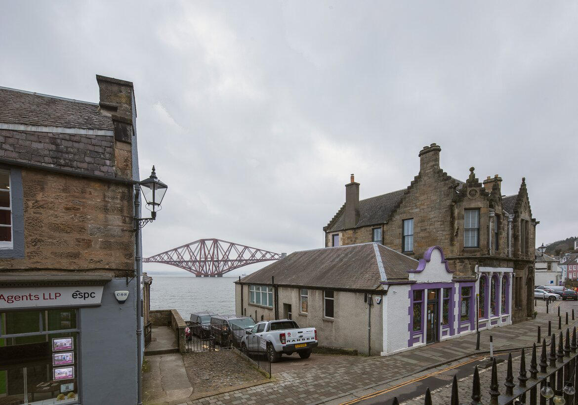 South Queensferry 