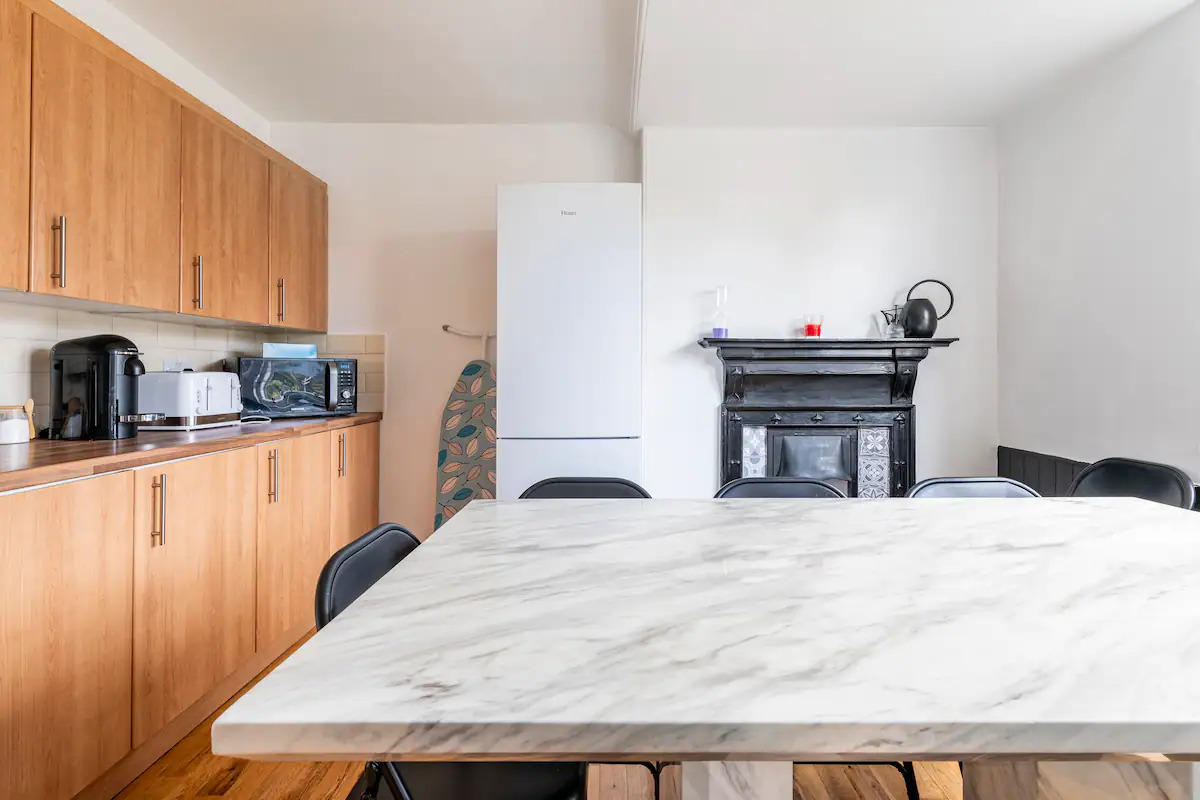 Dining kitchen