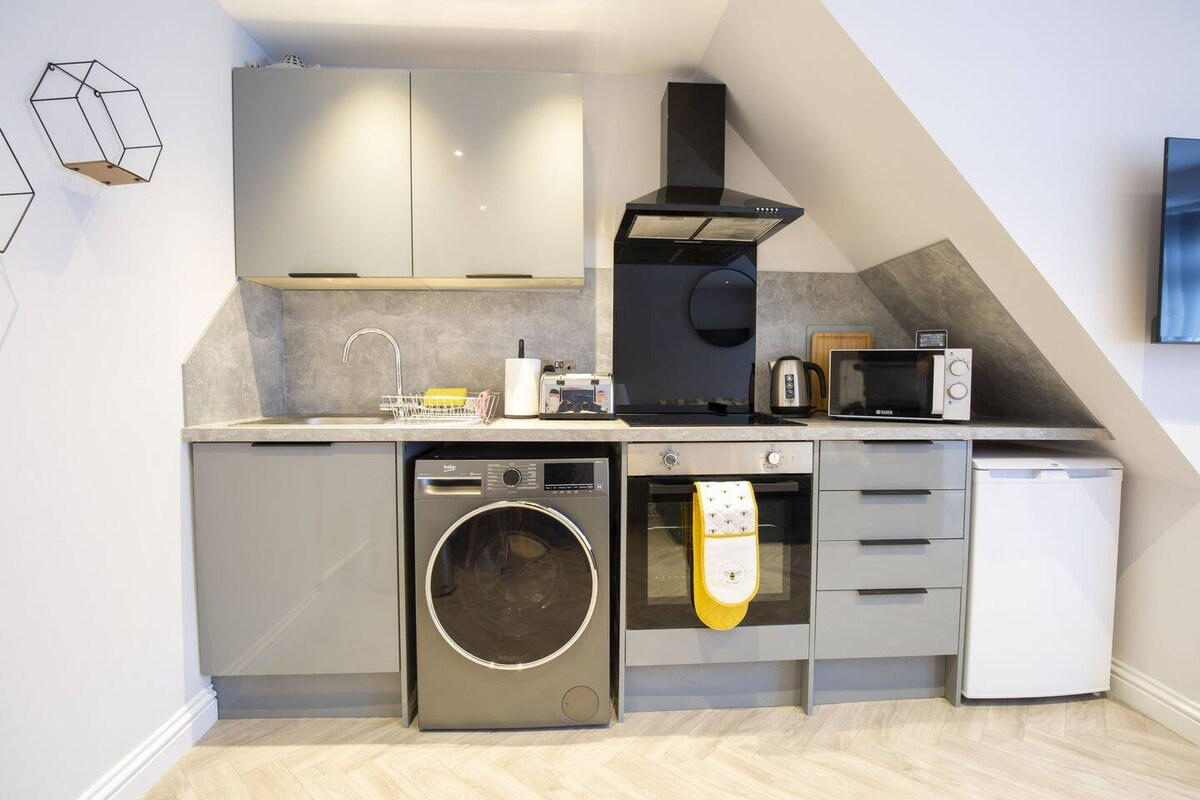 Lounge / Kitchen