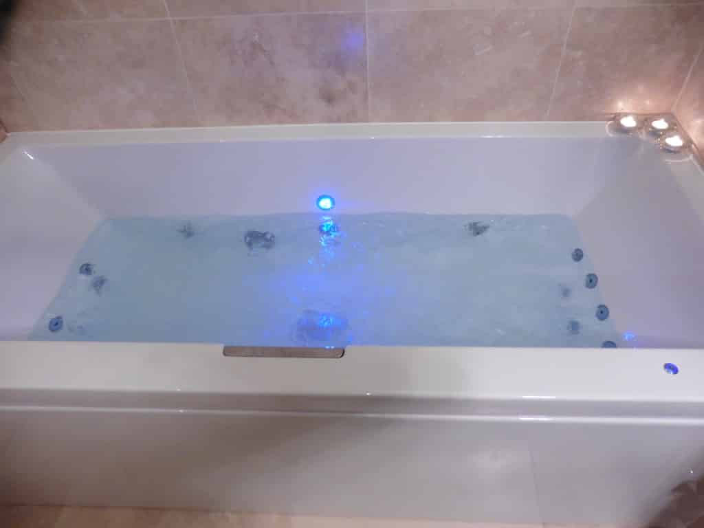 Spa bath