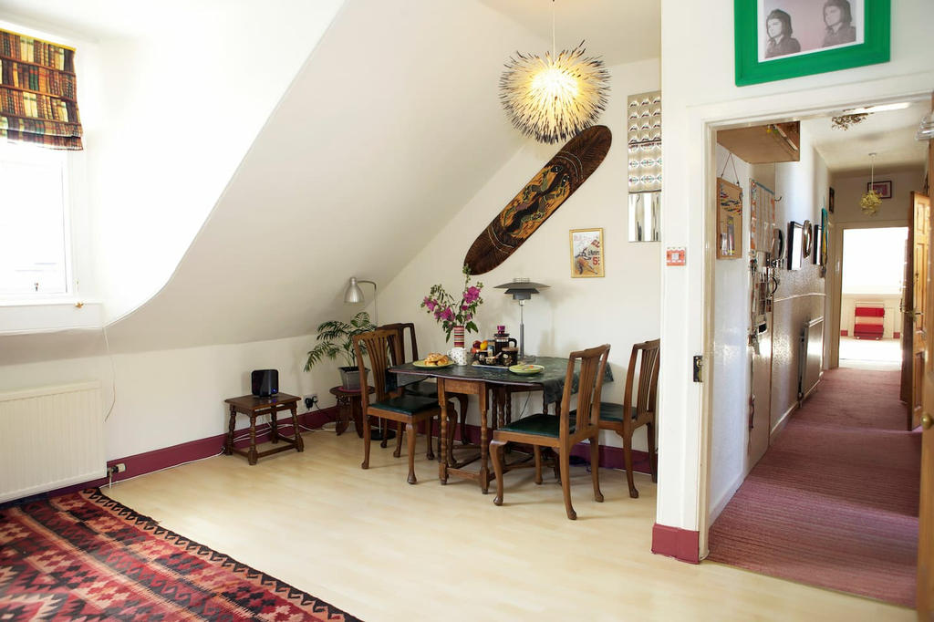 Living & dining room, view through to main hall