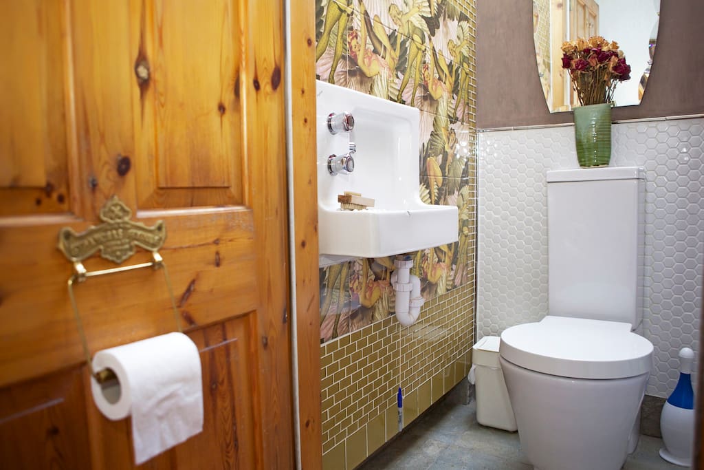 WC decorated with burlesque tiling