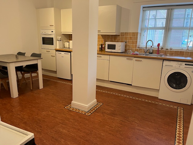 Kitchen / Dining