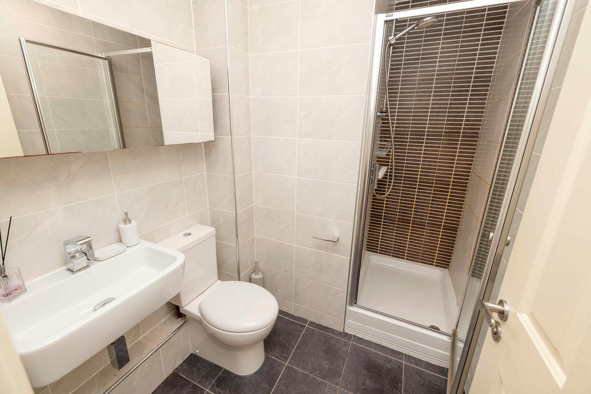 En suite bathroom