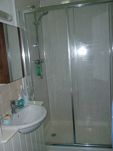 Bathroom/Shower