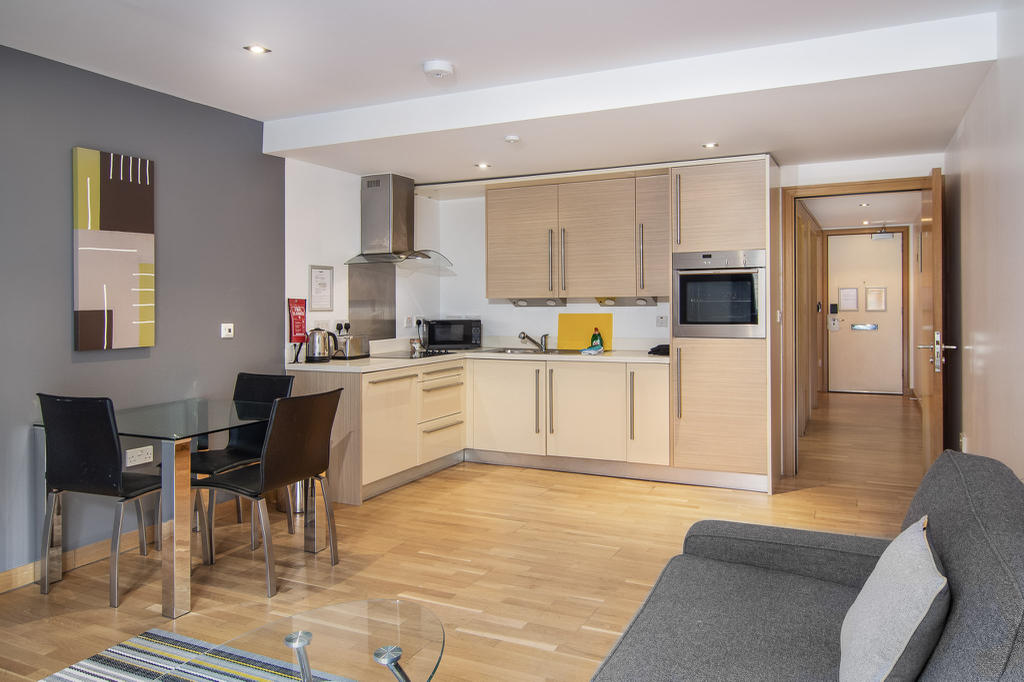 Edinburgh Apartments: West End Studios, Haymarket