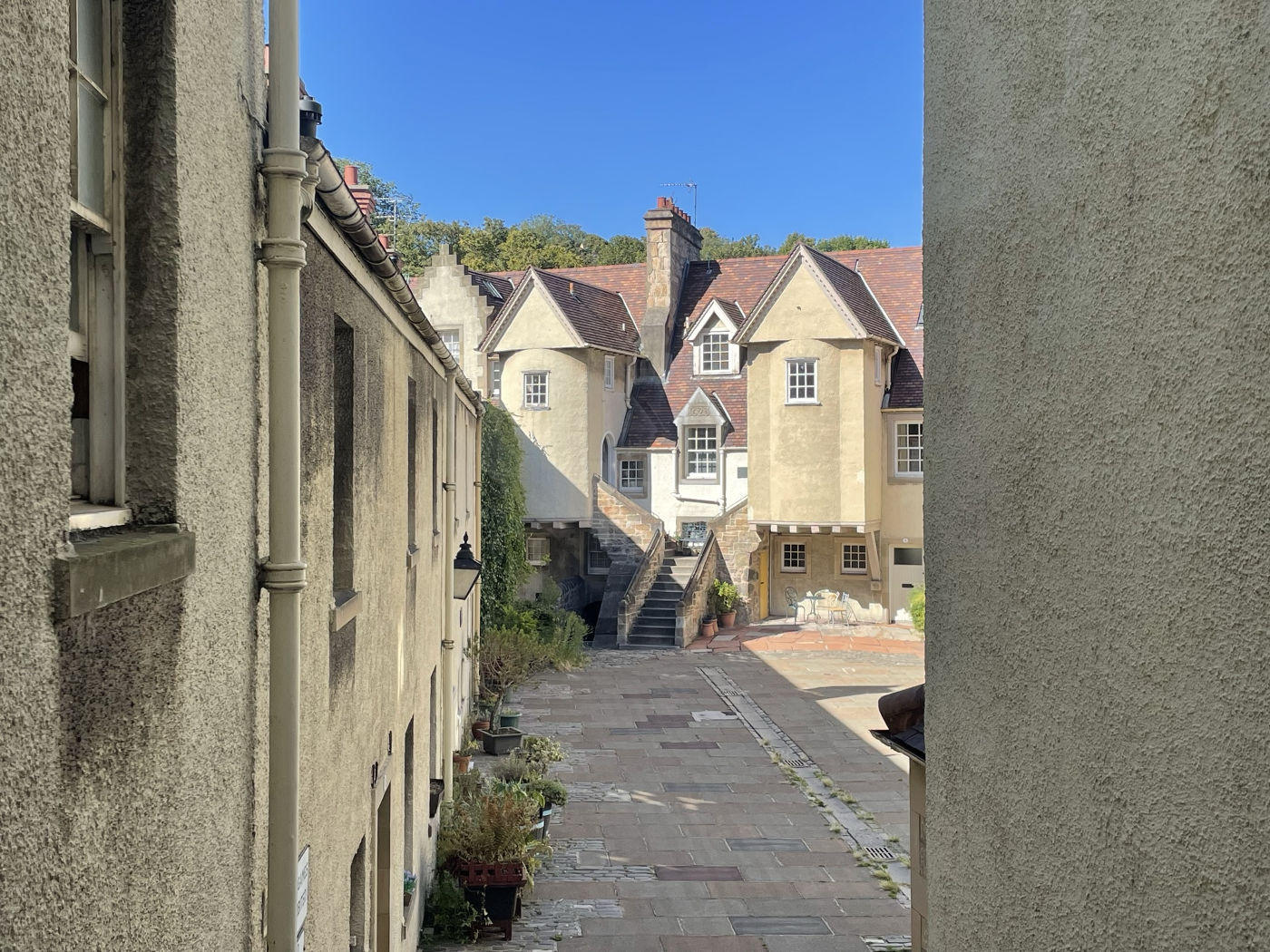 White Horse Close